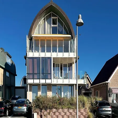 Luxury Beachfront For 5