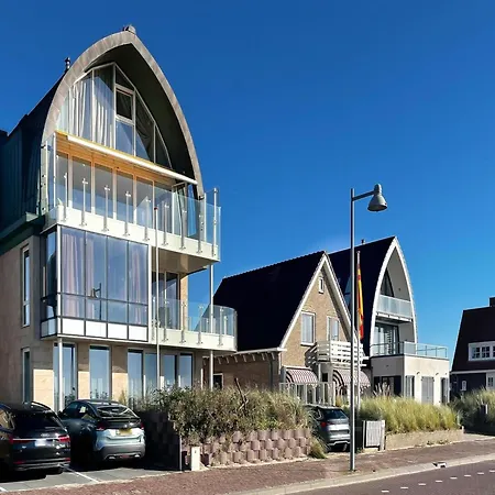 شقة Luxury Beachfront For 5