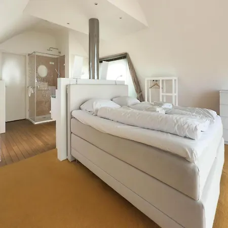 شقة Luxury Beachfront For 5
