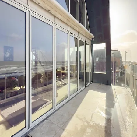 Luxury Beachfront For 5 * إغموند آن زي