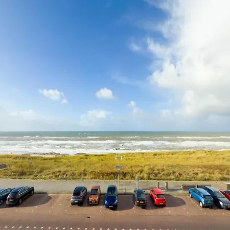 Luxury Beachfront For 5 에크몬드안지